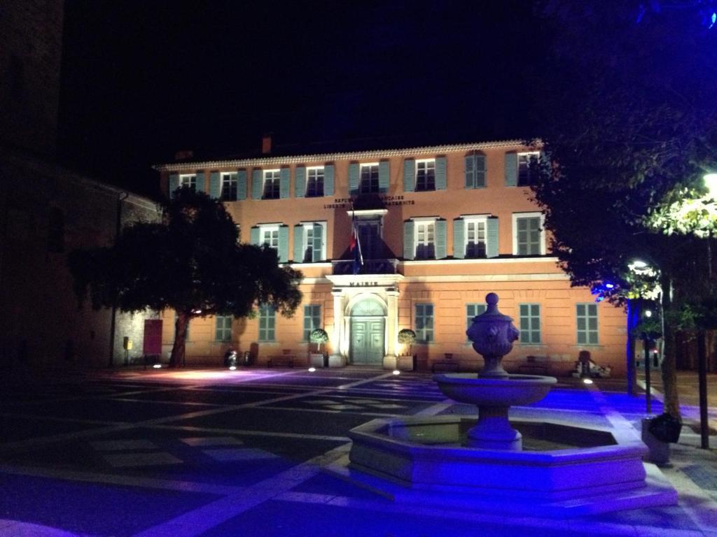 Hotel Le Flore Fréjus المظهر الخارجي الصورة